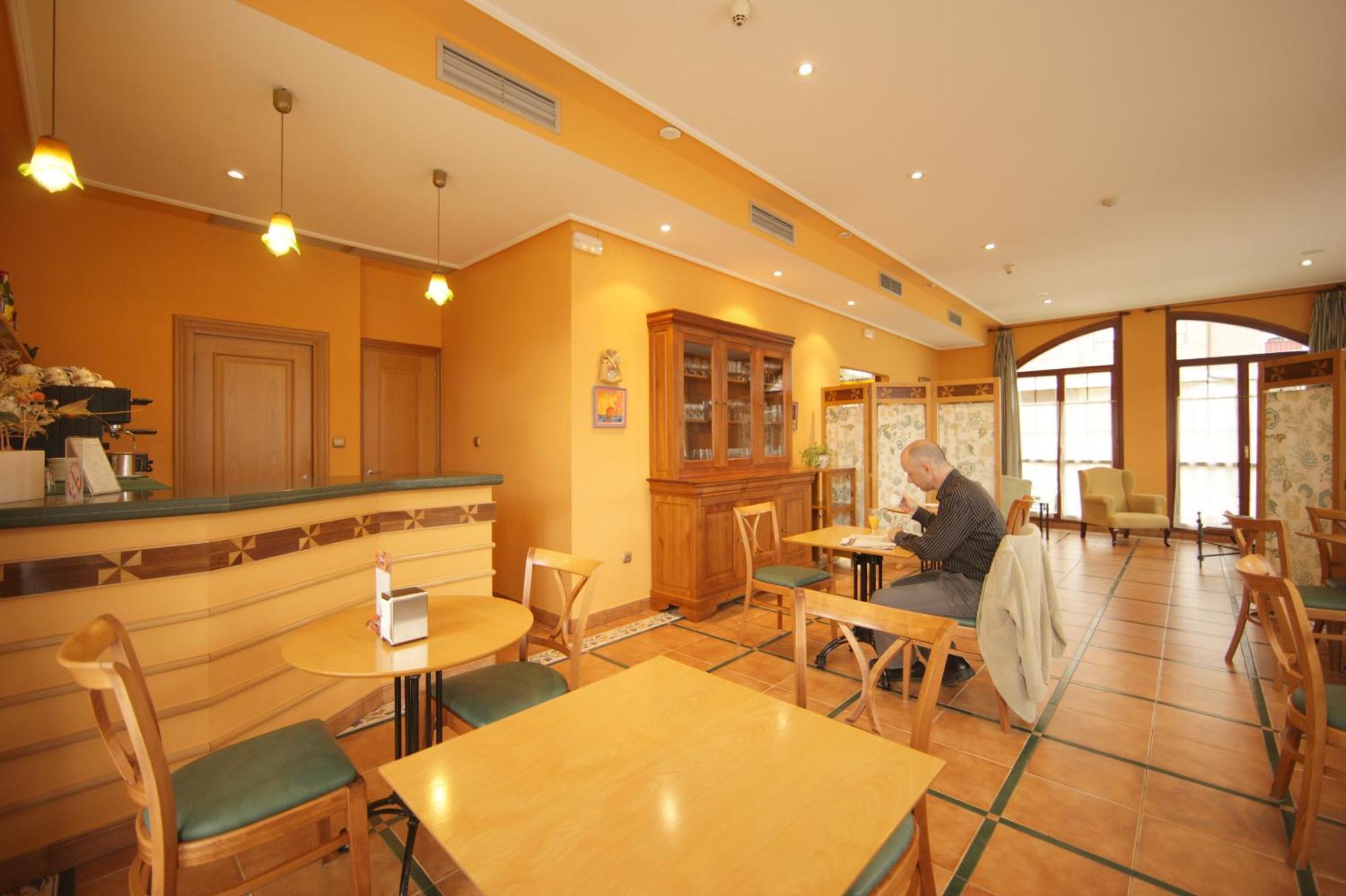 Hotel Modus Vivendi โซเปลานา ภายนอก รูปภาพ