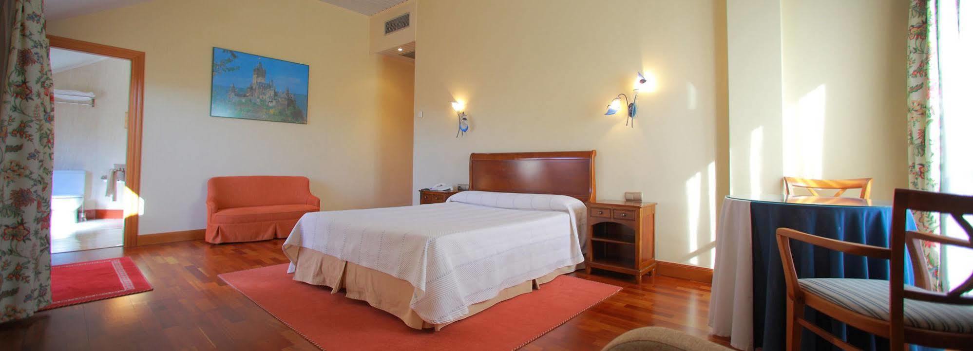 Hotel Modus Vivendi โซเปลานา ภายนอก รูปภาพ