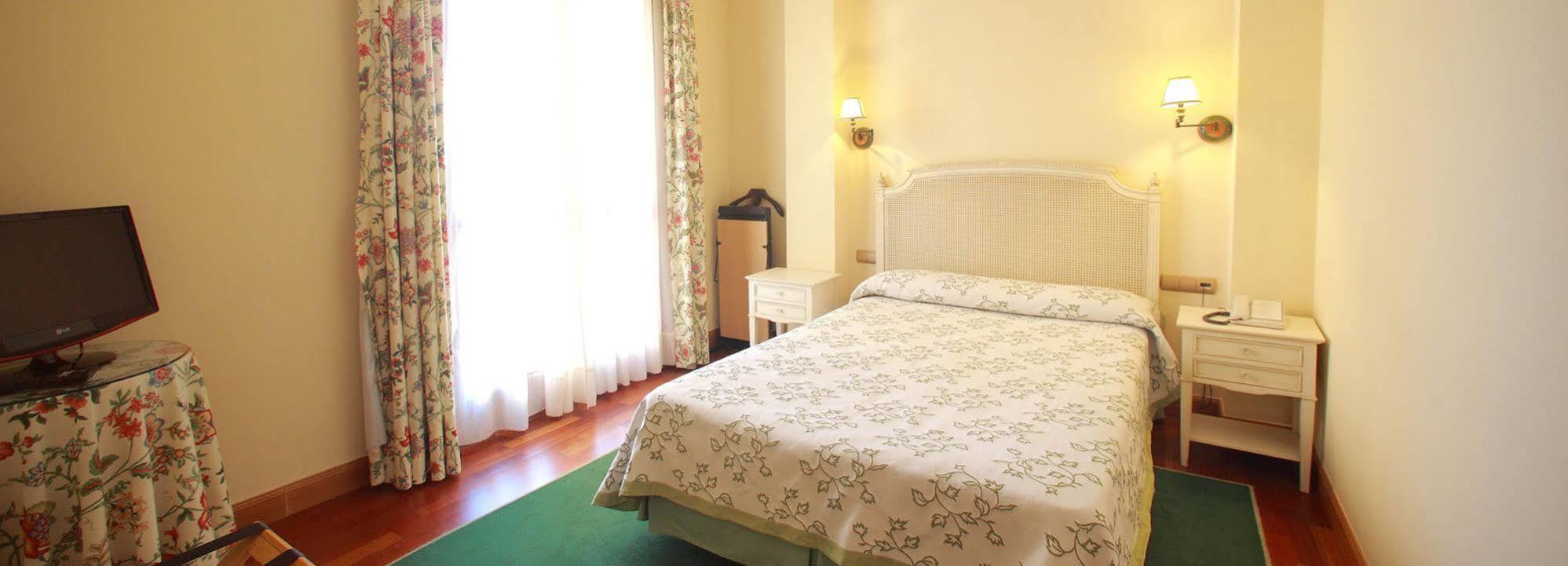 Hotel Modus Vivendi โซเปลานา ภายนอก รูปภาพ